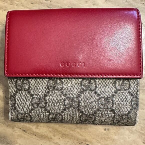 Used Gucci GG bifold wallet. - Picture 7 of 8